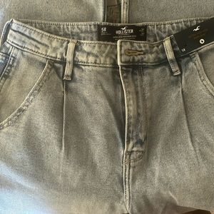 NWT Hollister Mom Jeans